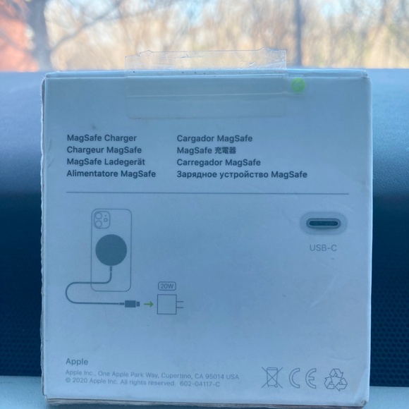 Apple MagSafe Charger – Model A2140 (Genuine Apple) - Picture 2 of 4